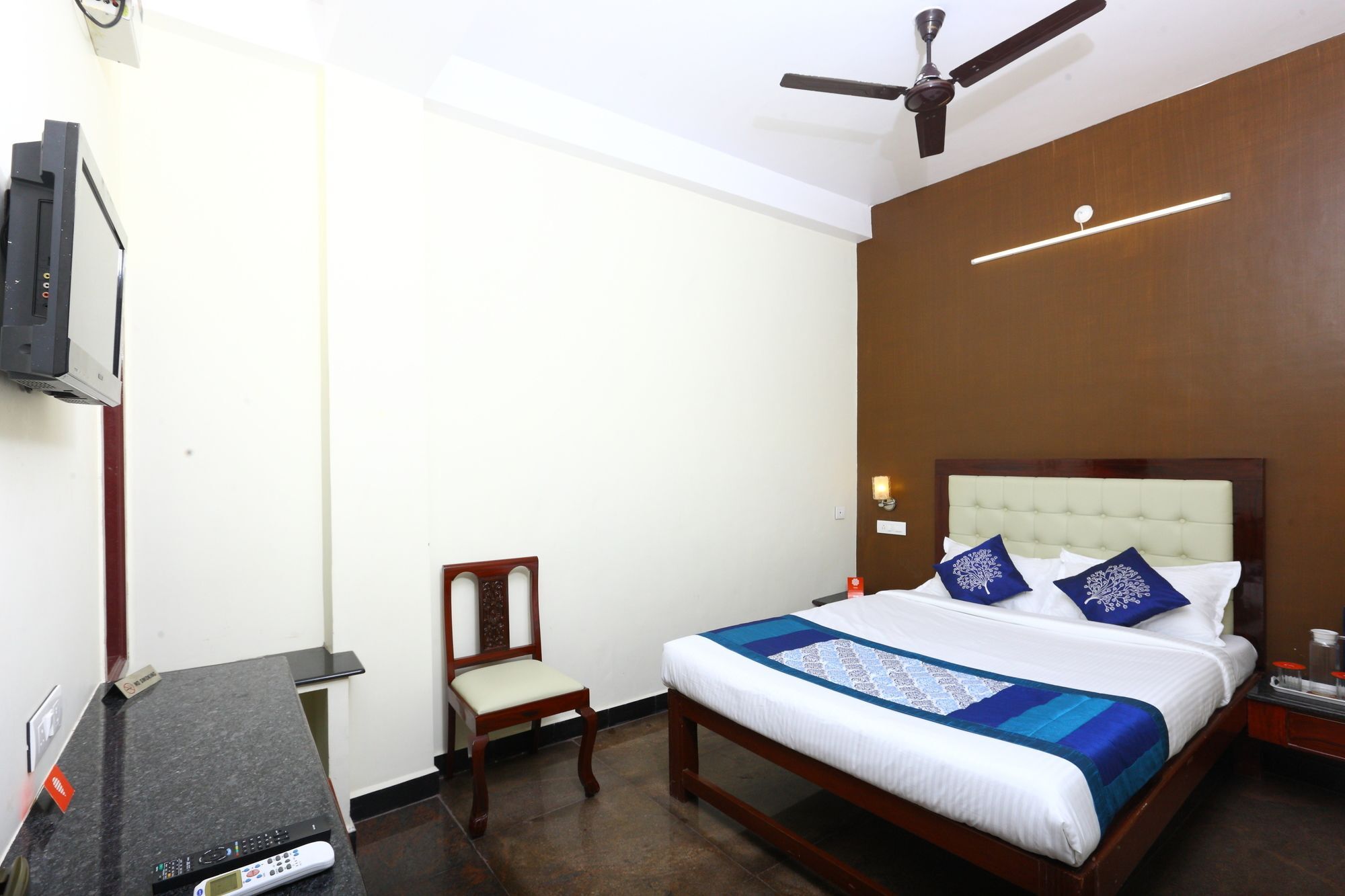 Hotel Oyo 094 Bussy St Prakasam Residency Puducherry Exterior foto